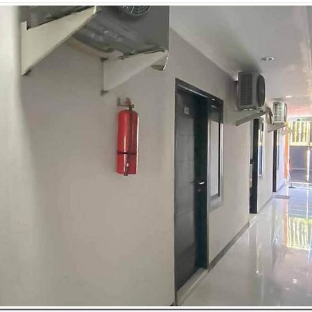 Losmen Family Syariah Bypass Juanda Mitra Reddoorz Brebek 外观 照片