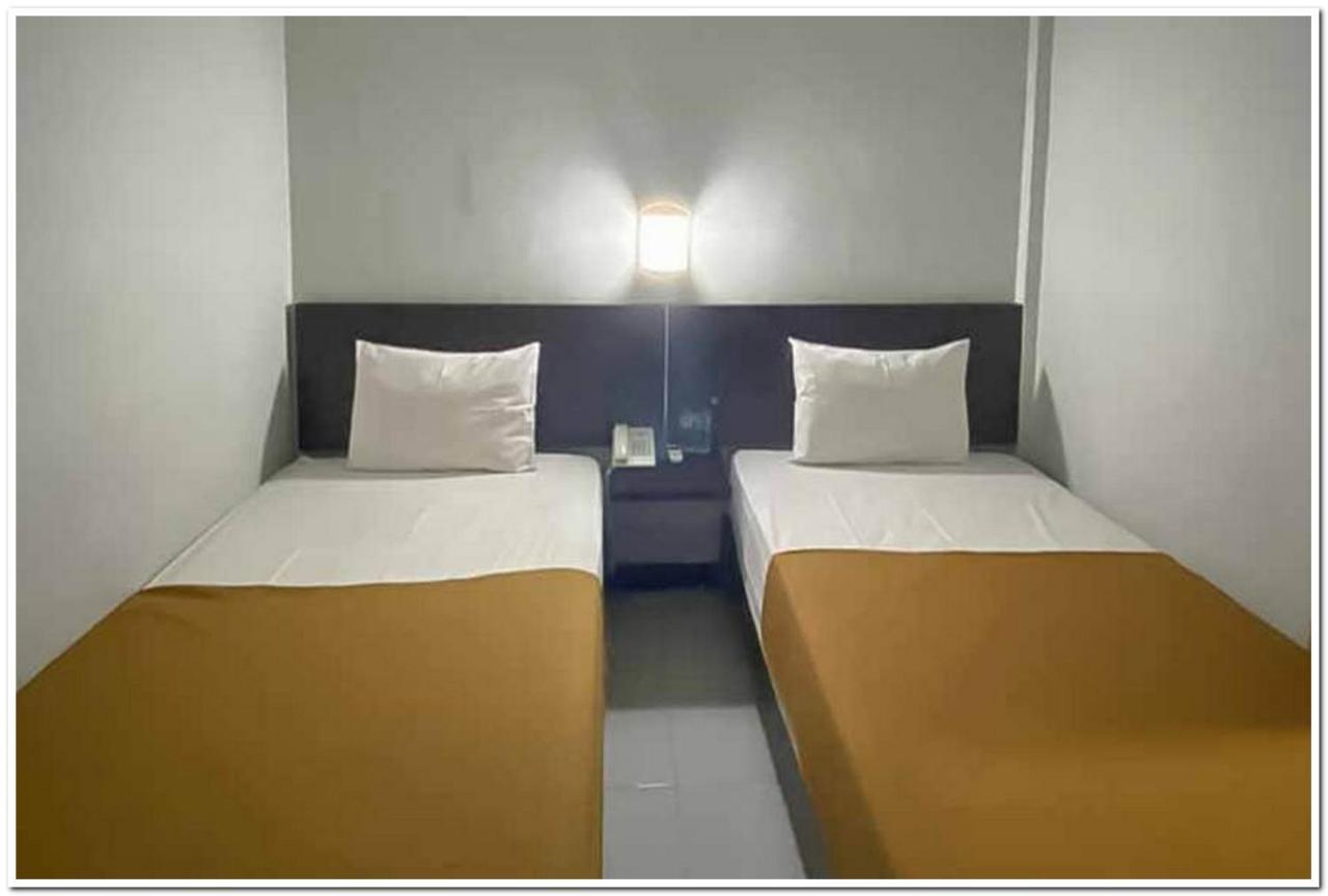 Losmen Family Syariah Bypass Juanda Mitra Reddoorz Brebek 外观 照片