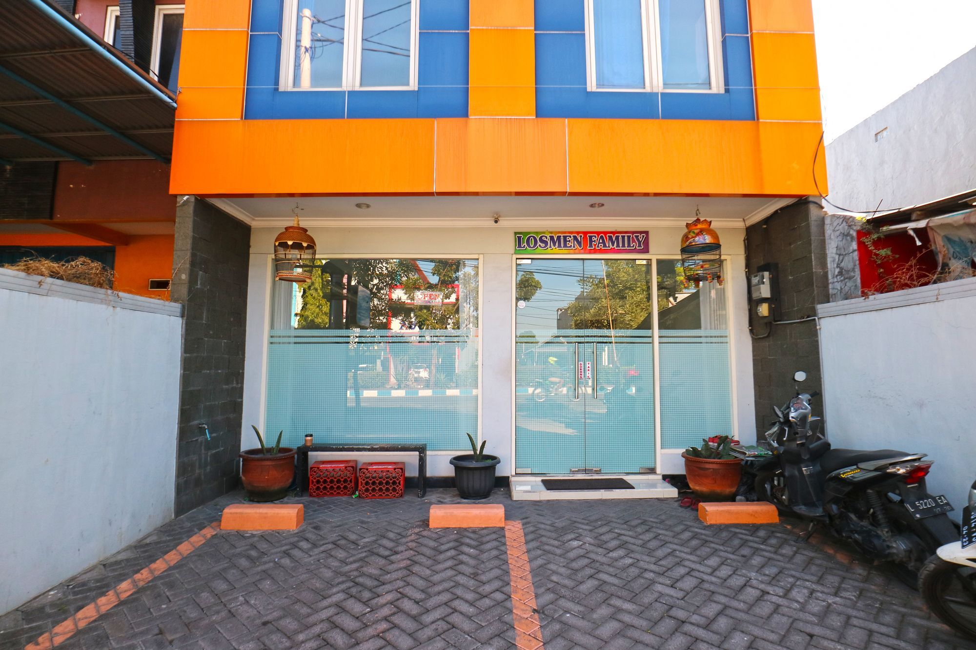 Losmen Family Syariah Bypass Juanda Mitra Reddoorz Brebek 外观 照片